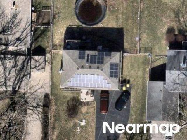 House for sale in Mchenry, Illinois