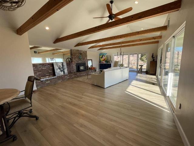 Room for rent in Palmdale, California
