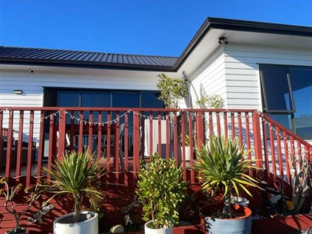 Apartment for rent in Awhitu, Oroua County