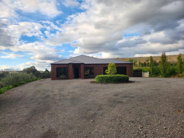 House for rent in Guildford, Victoria