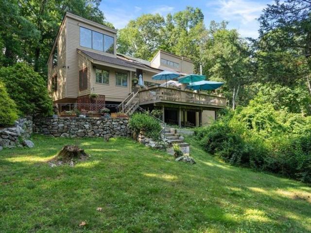 House for sale in Wayside Woods, Framingham