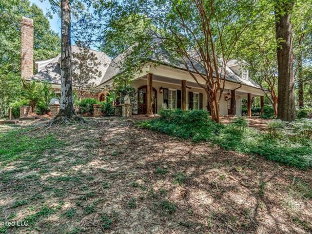 House for sale in Ridgeland, Mississippi