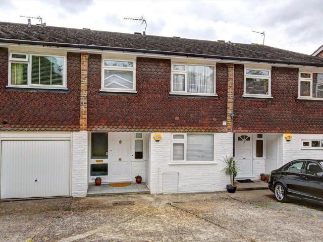 House for rent in London Borough of Merton, Raynes Park