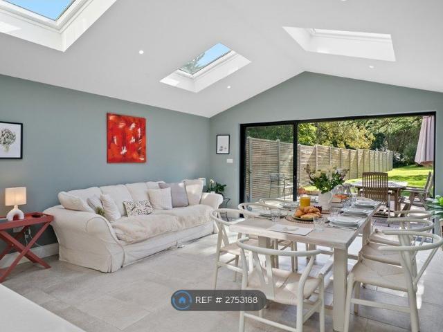 House for rent in Mill Hill, Greater London