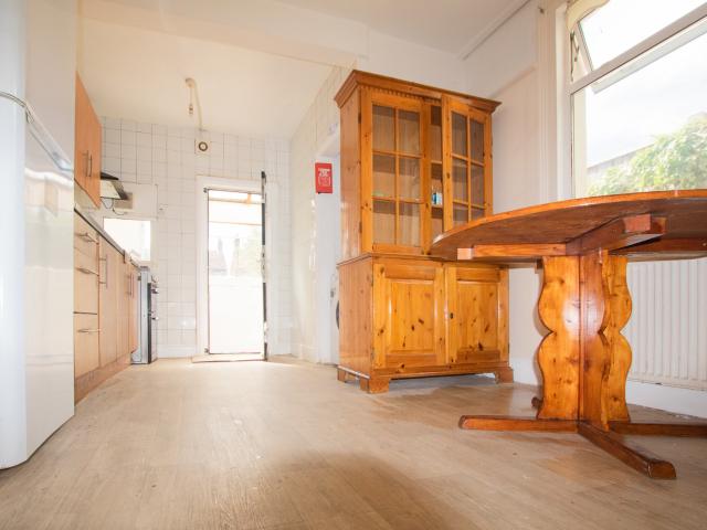 Apartment for rent in Furzedown, Greater London