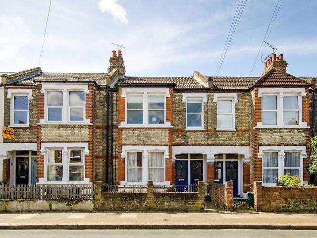 House for rent in Furzedown, Greater London