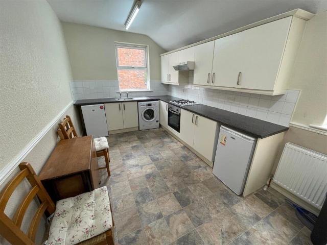 Apartment for rent in West End, Old Wharf