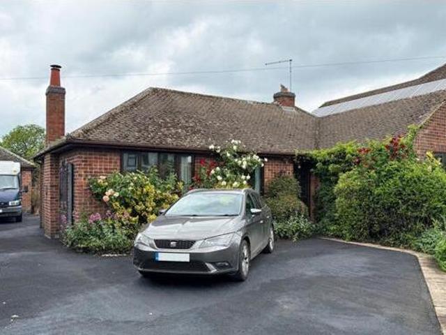 House for sale in Camp Hill, Warwickshire