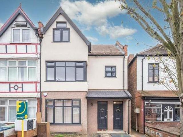 House for sale in Greater London
