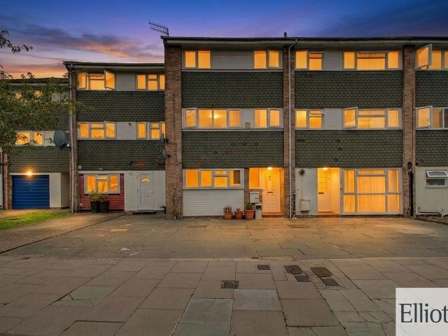 Apartment for rent in London Borough of Ealing, Greater London