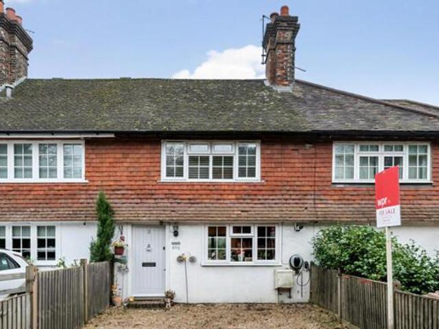 House for sale in Fole, Surrey