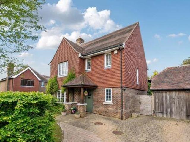 House for sale in Coulsdon