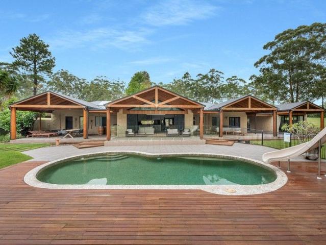 Cottage for sale in Falls Creek, New South Wales