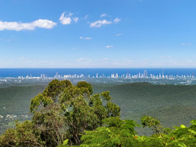 House for sale in Tamborine Mountain, Queensland