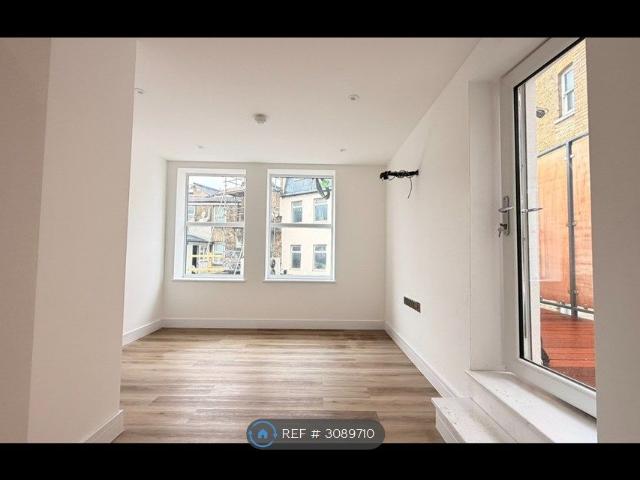 Apartment for rent in London Borough of Lambeth, Greater London