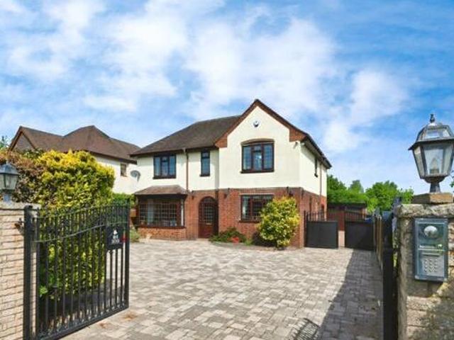 House for sale in Kettlebrook, Staffordshire