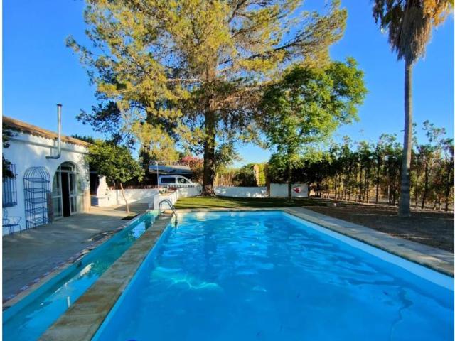 Chalet en venta en Carmona, Andalucía