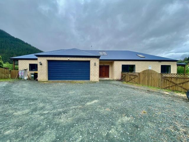 House for rent in Tasman