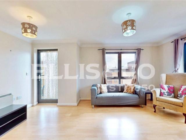 Apartment for rent in London Borough of Brent, Greater London
