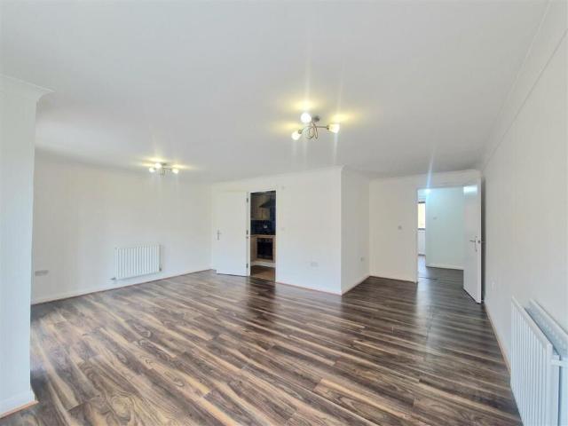 Apartment for rent in Preston, Greater London