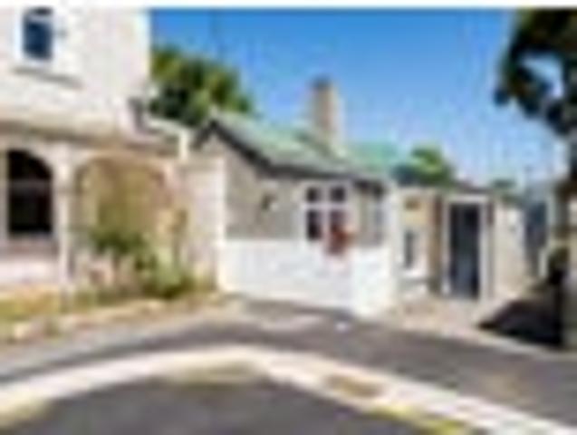 House for sale in Otakou