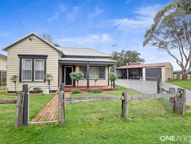 House for sale in Rosedale, Victoria