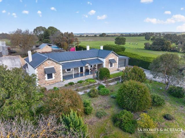 Cottage for sale in Keyneton, South Australia