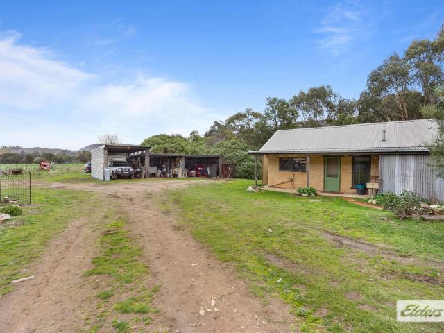 House for sale in Glenpatrick, Victoria