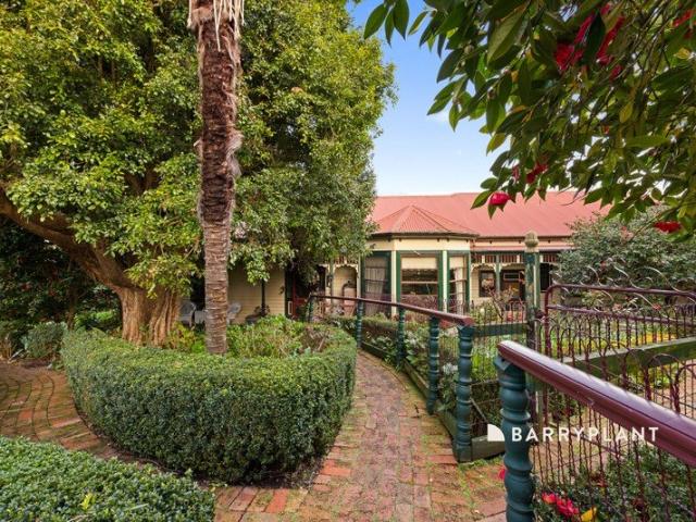Cottage for sale in Drouin West, Shire of Baw Baw