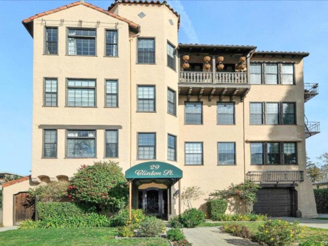 Apartment for rent in Redwood City, California