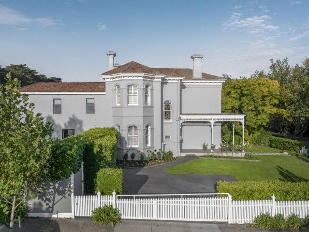 House for sale in Surrey Hills, Victoria