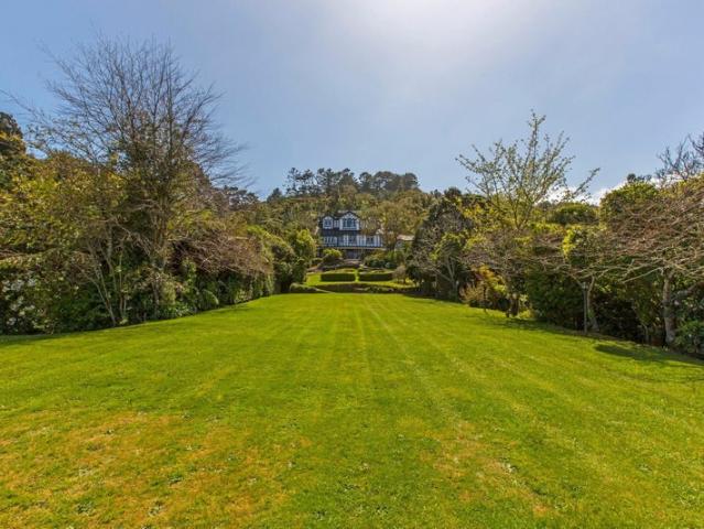 House for sale in Days Bay, Wellington