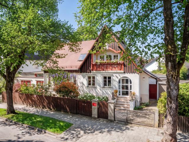 Villa kaufen in Pasing-Obermenzing, München