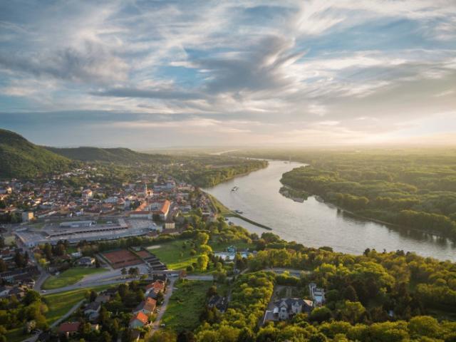 Dachgeschosswohnung kaufen in Hainburg an der Donau, Niederösterreich