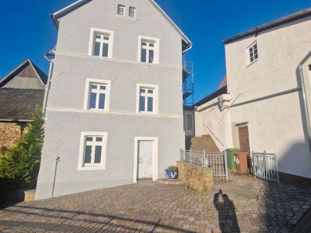 Haus kaufen in Höhr-Grenzhausen, Rheinland-Pfalz