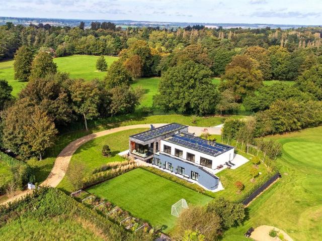 House for rent in Swallow, Buckinghamshire