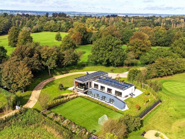 House for rent in Swallow, Buckinghamshire