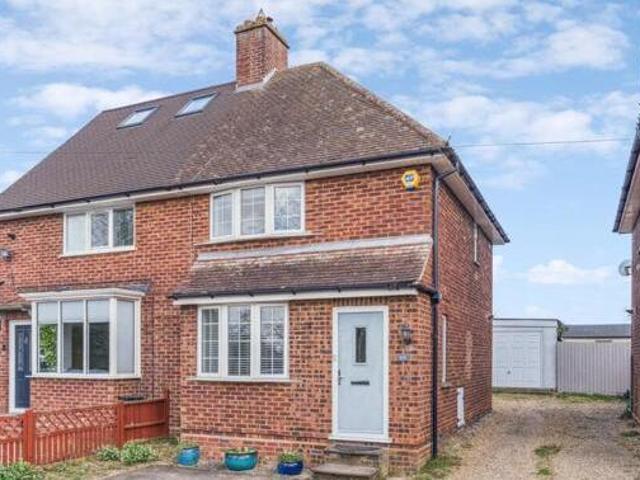 House for sale in Henlow, Bedfordshire