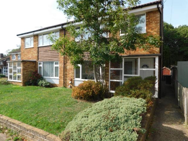 House for rent in Round Green, Luton