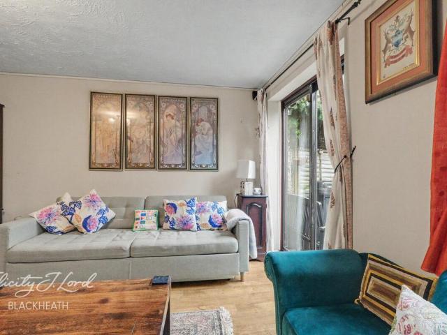 House for rent in Kidbrooke, Greater London