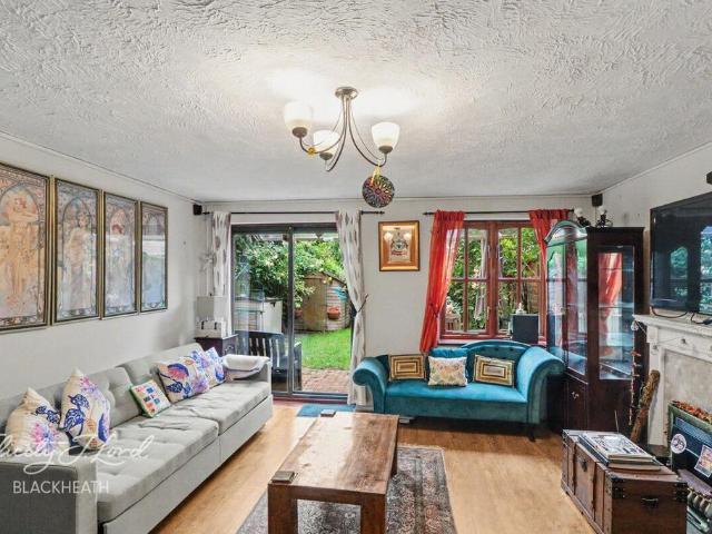 House for rent in Kidbrooke, Greater London
