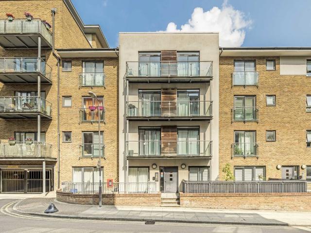Studio for rent in London Borough of Lewisham, Greater London