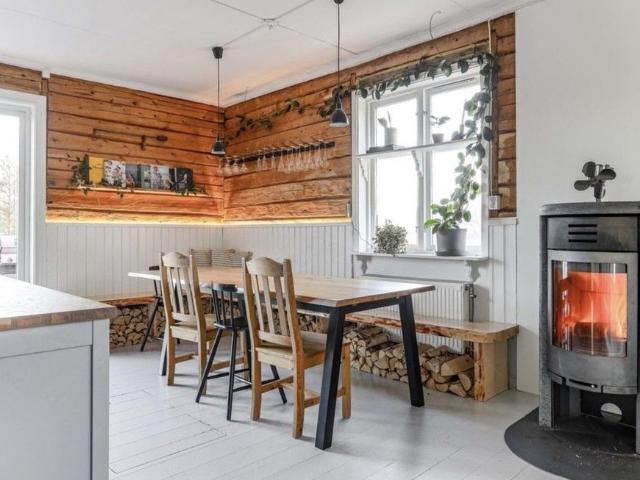 Hus hyra i Hjuken, Hällnäs
