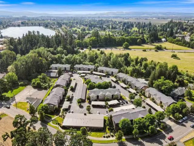 Condo for rent in Salem