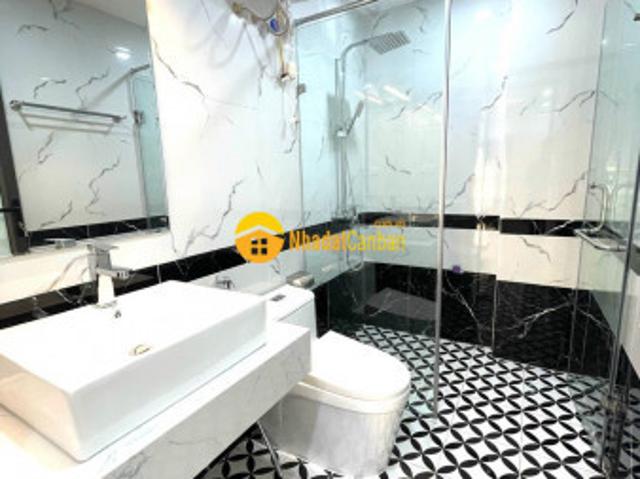 Nhà mặt phố bán