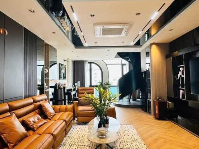 Nhà mặt phố bán tại Hoàn Kiếm, Hà Nội