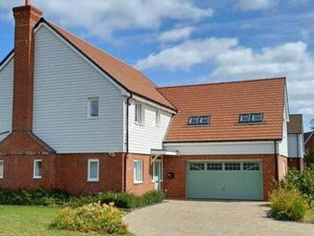 House for sale in Perryfields, West Sussex
