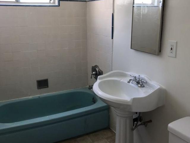 Apartment for rent in Canoga Park, California