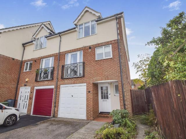 House for rent in Crumbles, Eastbourne