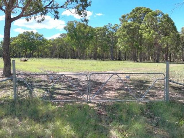 Cottage for sale in Emmaville, New South Wales